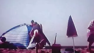 Ненаситний негр мастурбує обидві дірки і отримує порнофільми дивитися вибуховий оргазм